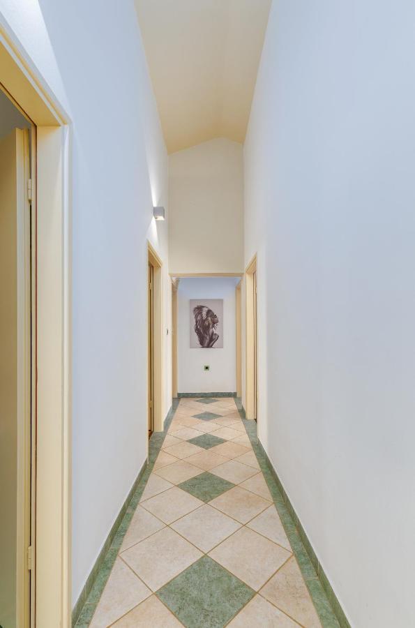 Villa Ostone Pola Esterno foto